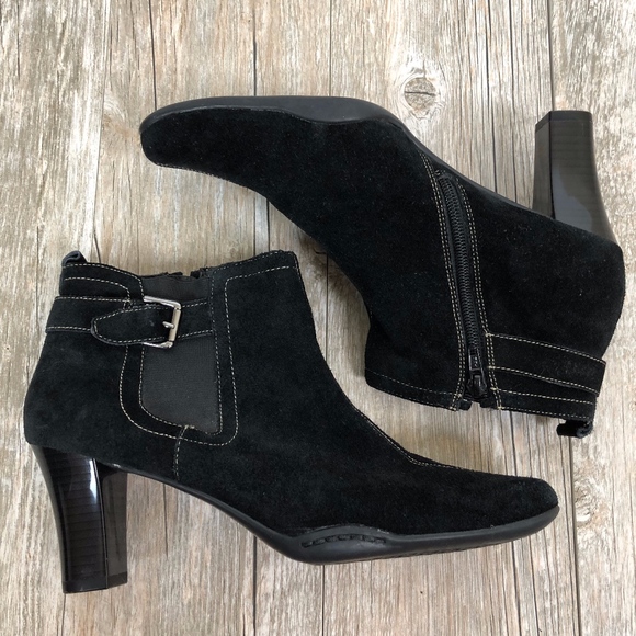 AEROSOLES Shoes - Aerosoles Black Suede Zip Ankle Boots Booties 11